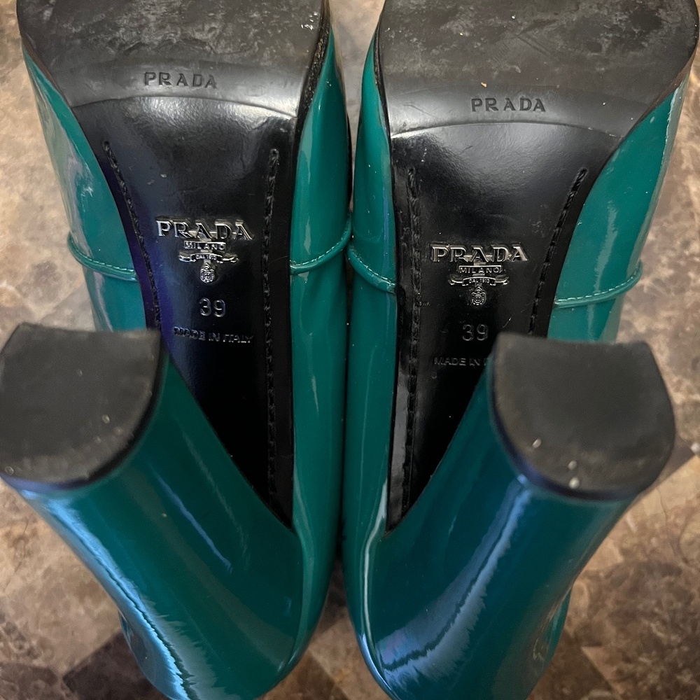 Prada Patent Green heeled loafer Pump